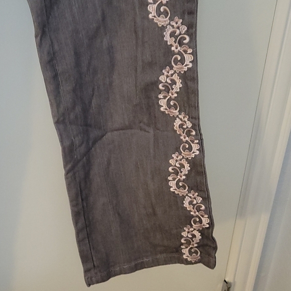 5/$25 VTG DENIM 24/7 Floral Embroidered Midrise Trouser Wide Leg Ankle Jeans - Picture 5 of 8